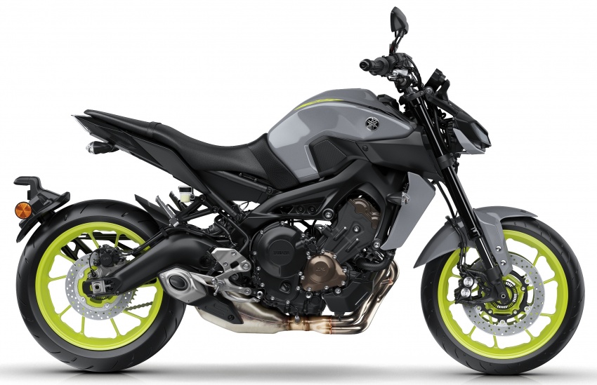 2017 Yamaha MT-09 updated for the new year – now with LED lights, quickshifter and upgraded suspension 559420