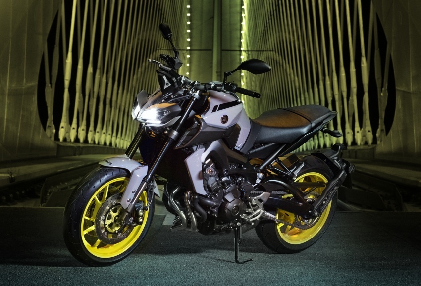 Yamaha MT-09 diperbaharui untuk tahun 2017 – rupa lebih agresif, quickshifter secara standard, klac A&S 559548