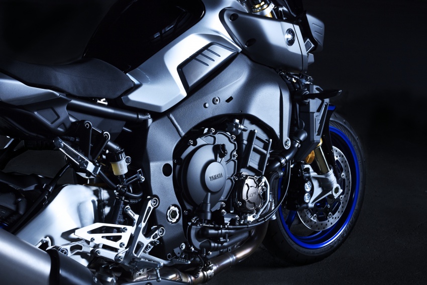 2017 Yamaha MT-10 updated with quickshifter, MT-10 SP gets YZF-R1M tech, Ohlins electronic suspension 559916