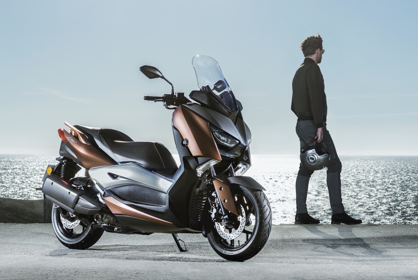 2017 Yamaha X-Max 300 scooter launched in Europe 565703