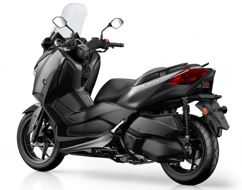 2017 Yamaha X-Max 300 scooter launched in Europe 565712