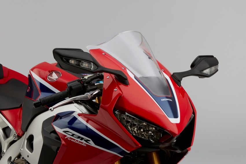2017 Honda CBR1000RR Fireblade SP and SP2 – taking the fight to the black and green machine 558800