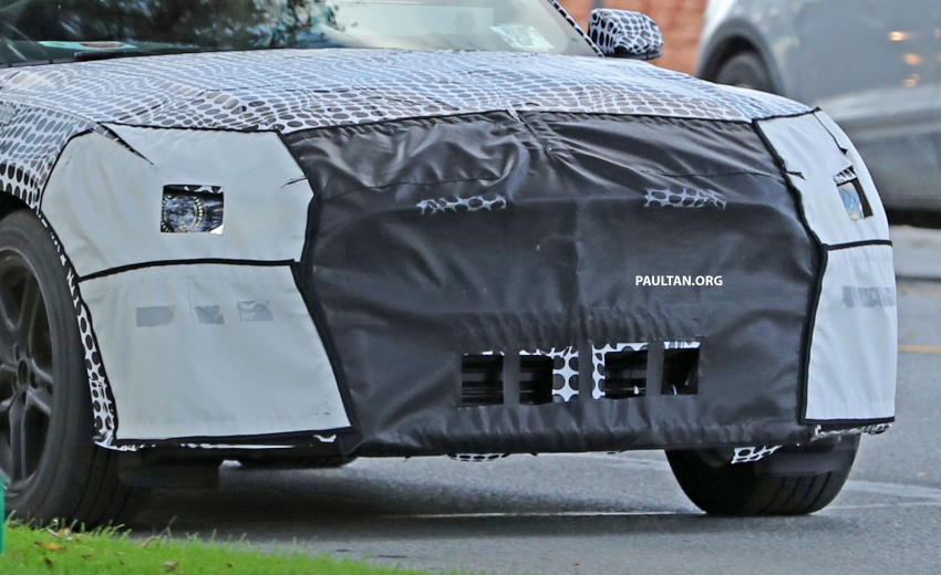 SPYSHOTS: Ford Mustang coupe facelift spotted 571499
