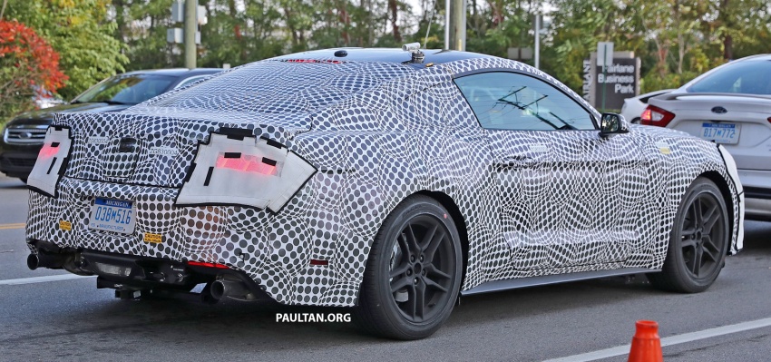 SPYSHOTS: Ford Mustang coupe facelift spotted 571504
