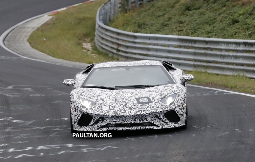 SPYSHOTS: Lamborghini Aventador facelift spotted 563303