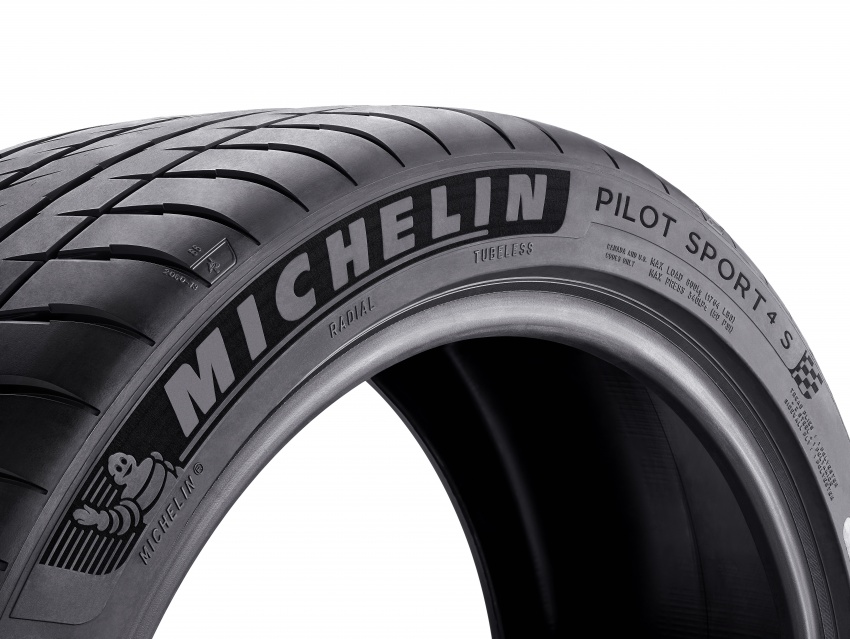 Michelin Pilot Sport 4 S tyre replaces Pilot Super Sport 561652