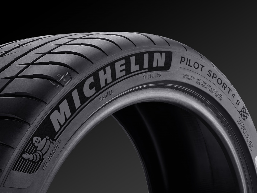 Michelin Pilot Sport 4 S tyre replaces Pilot Super Sport 561654