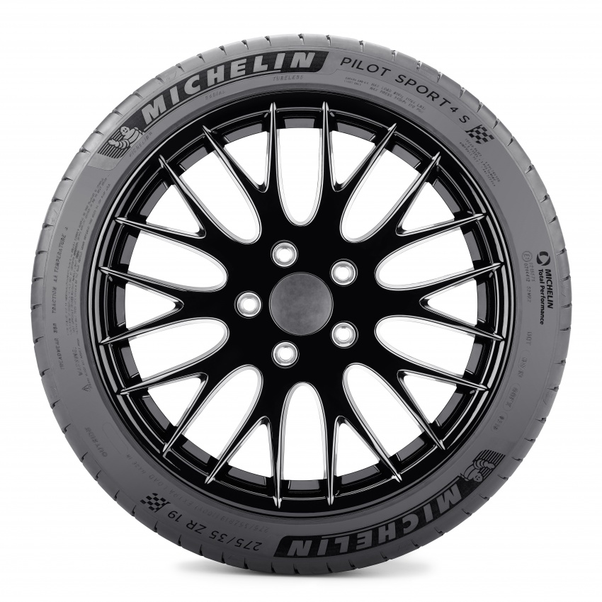 Michelin Pilot Sport 4 S tyre replaces Pilot Super Sport 561605