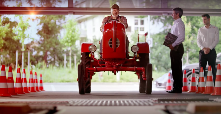 VIDEO: Traktor Porsche Diesel P111 muncul di pusat servis Porsche bertauliah – baiki motor penghidup 568414