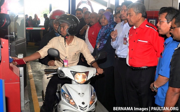 Sistem M-Bike Tambak Johor bermasalah, ribuan penunggang terkandas pagi ini selama hampir dua jam