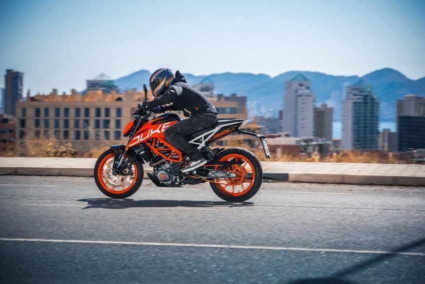 2017 KTM Dukes launched – new 790, 390 and 125 575874