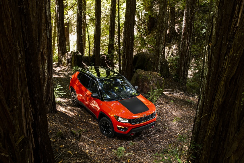 2017 Jeep Compass – full details of the compact SUV 582403