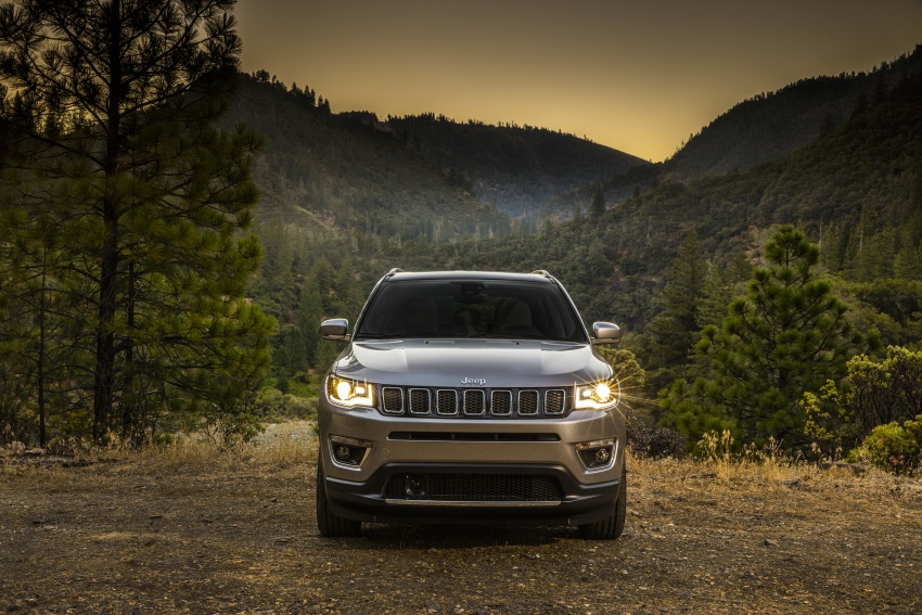 2017 Jeep Compass – full details of the compact SUV 582340