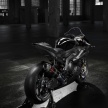 BMW HP4 Race guna kerangka, rim gentian karbon