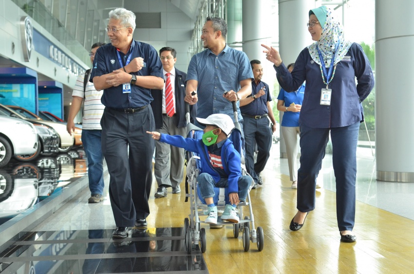 Proton makes six-year-old cancer patient’s dream come through with visit to its Shah Alam plant 574978