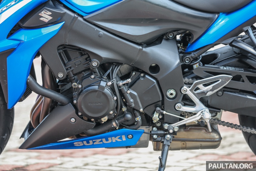 REVIEW: 2016 Suzuki GSX-S1000 – riding the UJM 579143