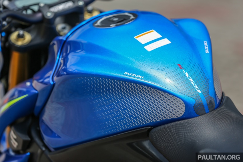 REVIEW: 2016 Suzuki GSX-S1000 – riding the UJM 579154