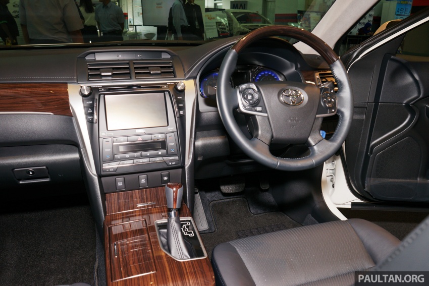 GALLERY: New Toyota Camry Hybrid Luxury variant 586163