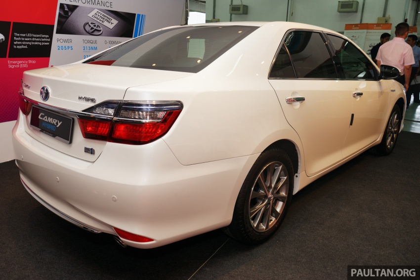 GALERI: Toyota Camry Hybrid Luxury baharu Image #586189