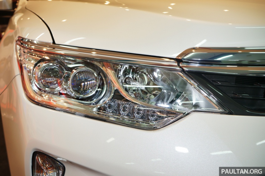 GALERI: Toyota Camry Hybrid Luxury baharu Image #586201