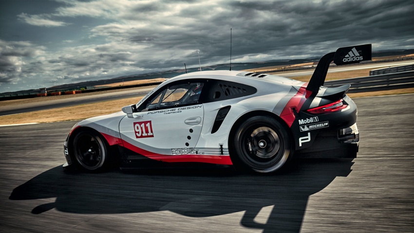 2017 Porsche 911 RSR – race car is now mid-engined 580971