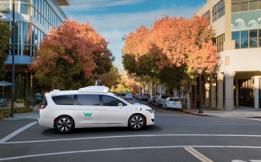 Google Waymo unveils autonomous Chrysler Pacifica 593405