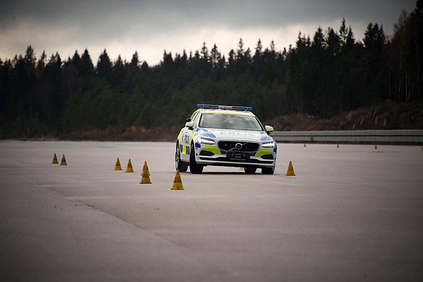 Volvo V90 – ahli baharu kereta rasmi polis di Sweden 586994