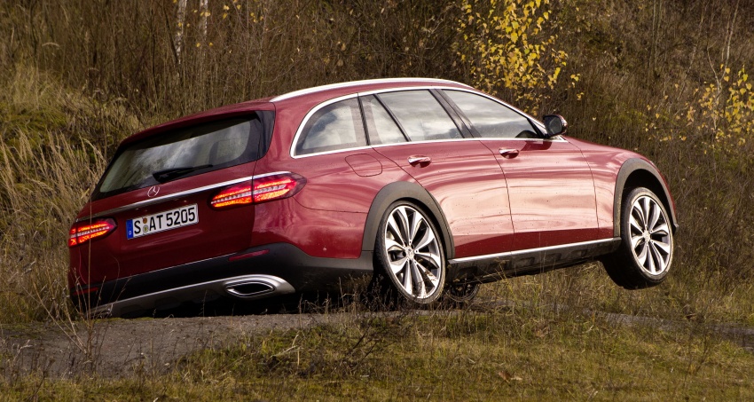 X213 Mercedes-Benz E-Class All-Terrain gets dirty 589462