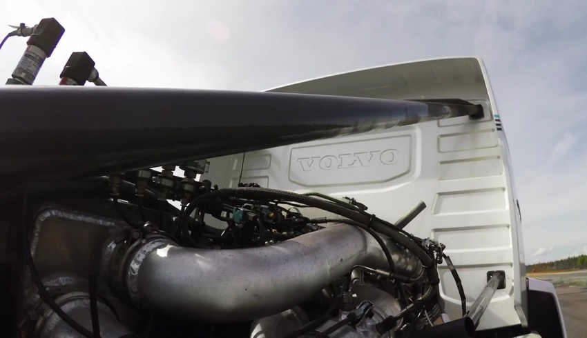 VIDEO: Volvo S60 Polestar TC1 vs trak Iron Knight 591240