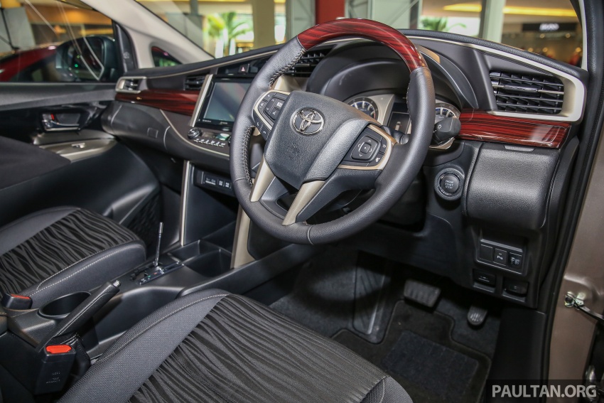 GALERI: Toyota Innova 2.0G baharu dipamerkan di Mitsui – MPV lapan-tempat duduk, Dual VVT-i, enam-kelajuan auto, tujuh beg udara, VSC, RM126k 587676