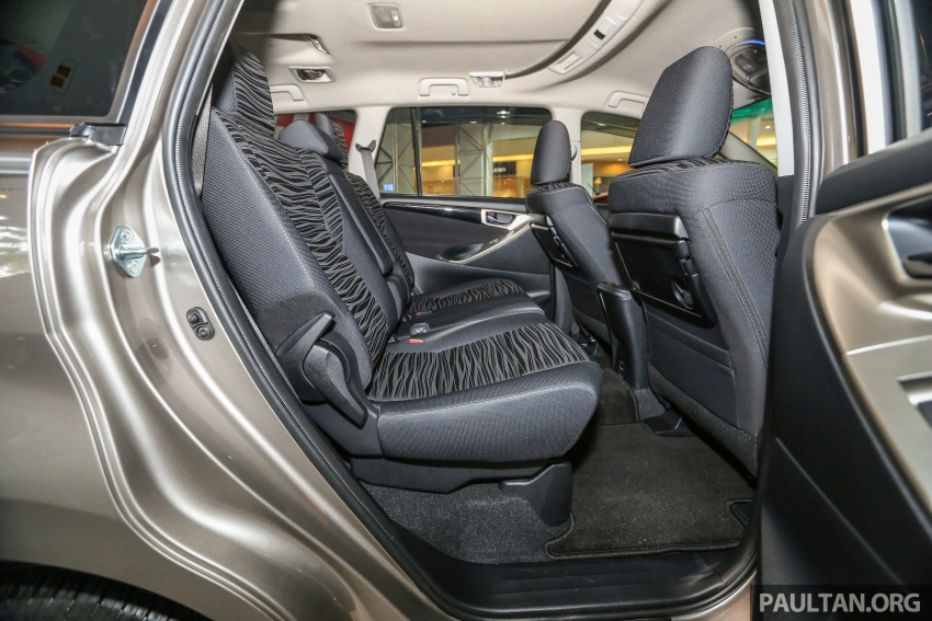GALERI: Toyota Innova 2.0G baharu dipamerkan di Mitsui – MPV lapan-tempat duduk, Dual VVT-i, enam-kelajuan auto, tujuh beg udara, VSC, RM126k 587654