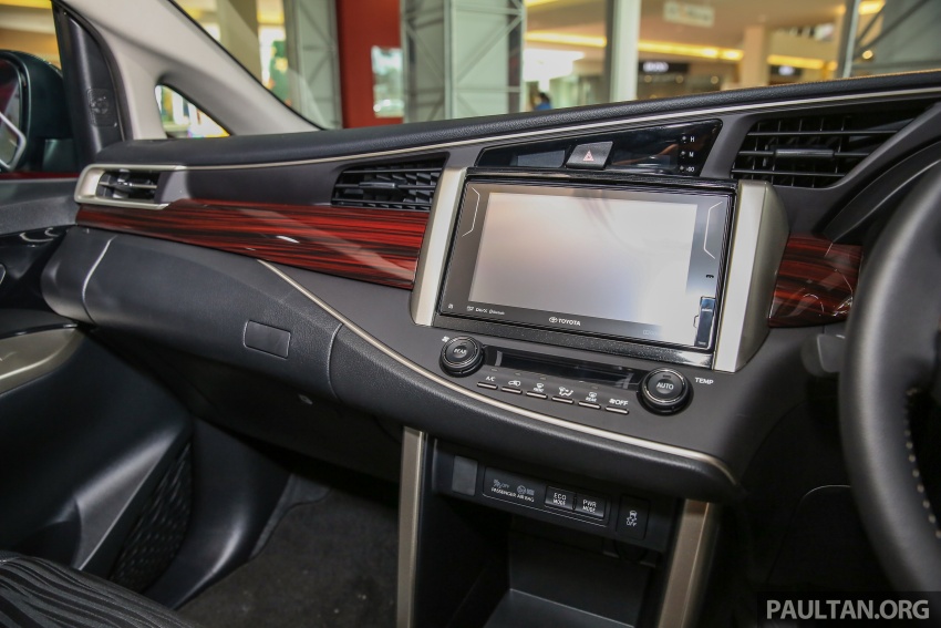 GALLERY: New Toyota Innova 2.0G on display – 8-seat MPV, Dual VVT-i, 6-spd auto, 7 airbags, VSC, RM126k 587593