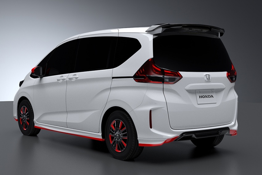 Honda tunjuk kenderaan yang akan dibawa ke Tokyo Auto Salon 2017 – beberapa van dan kereta lumba 593278