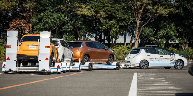 VIDEO:Nissan Leaf digunakan sebagai kereta tunda tanpa pemandu untuk memindahkan stok di kilangnya