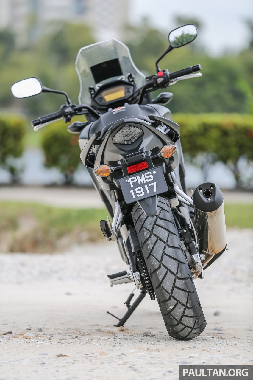 REVIEW: 2017 Honda CB500X – a soft, comfortable middle-weight two-cylinder commuter for any rider 608846