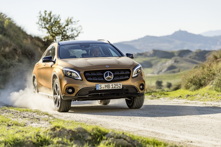 2017 Mercedes-Benz GLA facelift debuts in Detroit 600050