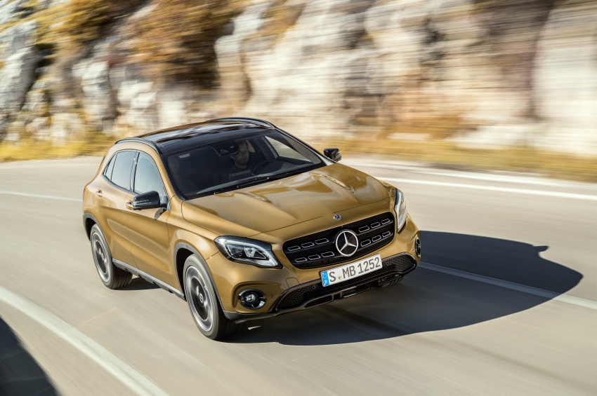 2017 Mercedes-Benz GLA facelift debuts in Detroit 600036