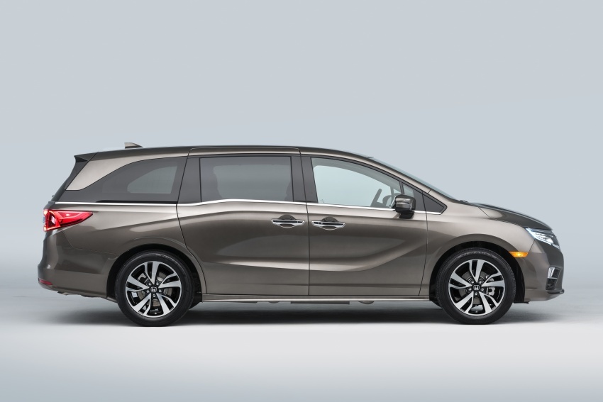 Honda Odyssey 2018 muncul di Detroit – guna enjin V6 3.5 liter i-VTEC, kotak gear automatik 10-kelajuan 601154