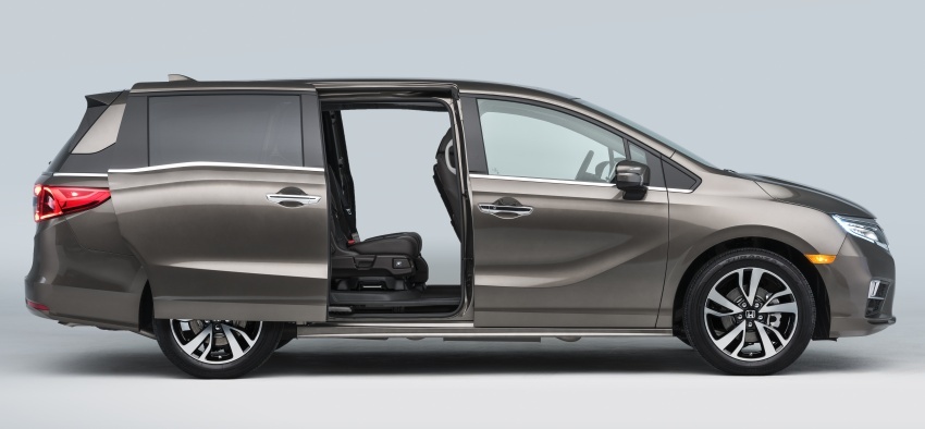 Honda Odyssey 2018 muncul di Detroit – guna enjin V6 3.5 liter i-VTEC, kotak gear automatik 10-kelajuan 601155