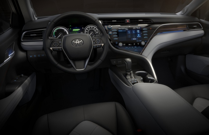 2018 Toyota Camry – longer and lower with TNGA platform, 2.5L VVT-iE with 8AT, focus on dynamics 600954