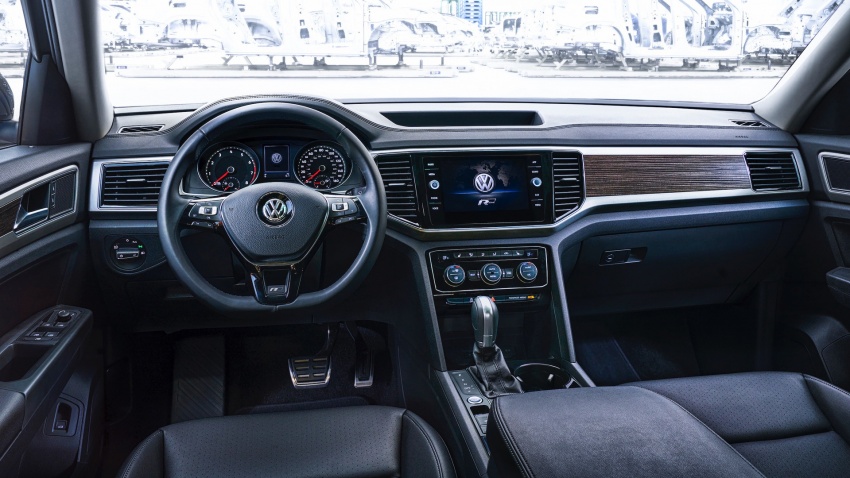 2018 Volkswagen Atlas R-Line package revealed 599333