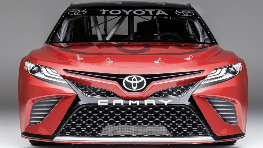 Toyota memperkenalkan Camry Nascar 2018 di Detroit 601905
