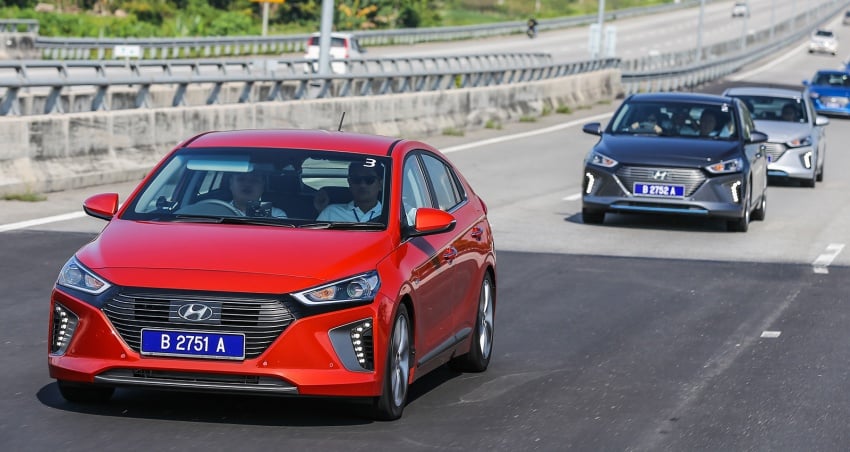 DRIVEN: Hyundai Ioniq Hybrid, thinking out of the box 598361