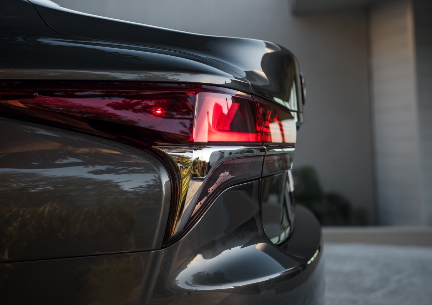 Lexus LS 2018 serba baharu dipertontonkan di Detroit – enjin baharu 3.5L V6, automatik 10-kelajuan 600815