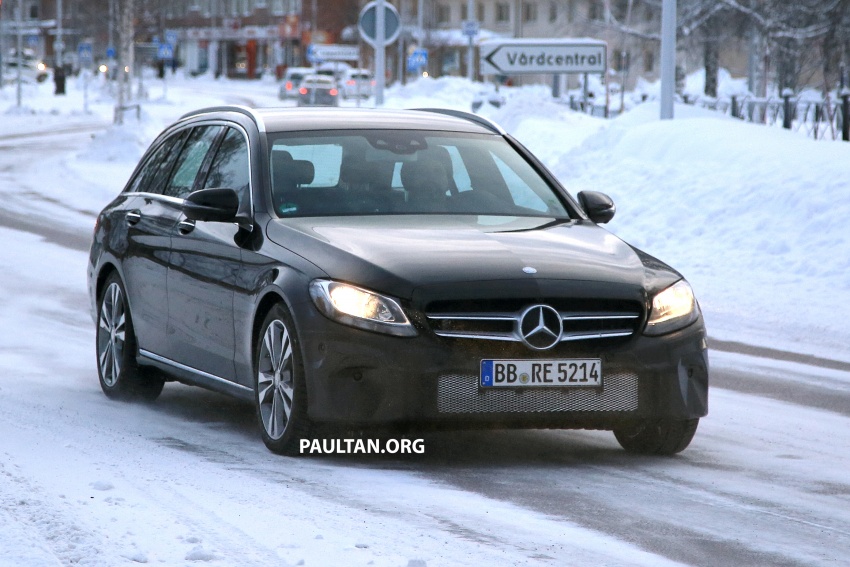 SPIED: Mercedes C-Class Estate facelift – interior seen 606115