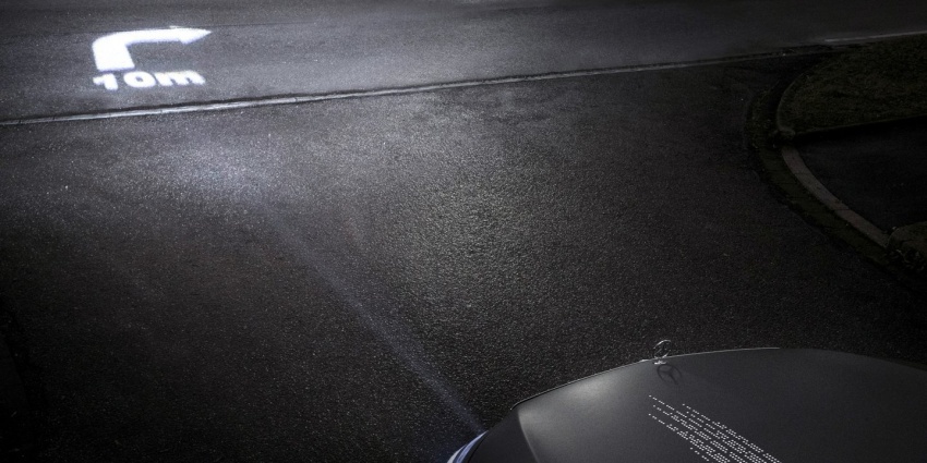 Sistem lampu digital Mercedes-Benz guna dua juta cermin pada lampu hadapan – mampu pancarkan imej 599354