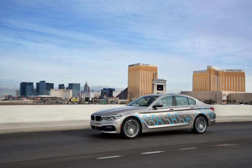 BMW i Inside Future with HoloActive Touch, BMW Connected, self-driving G30 5 Series at CES 2017 598436