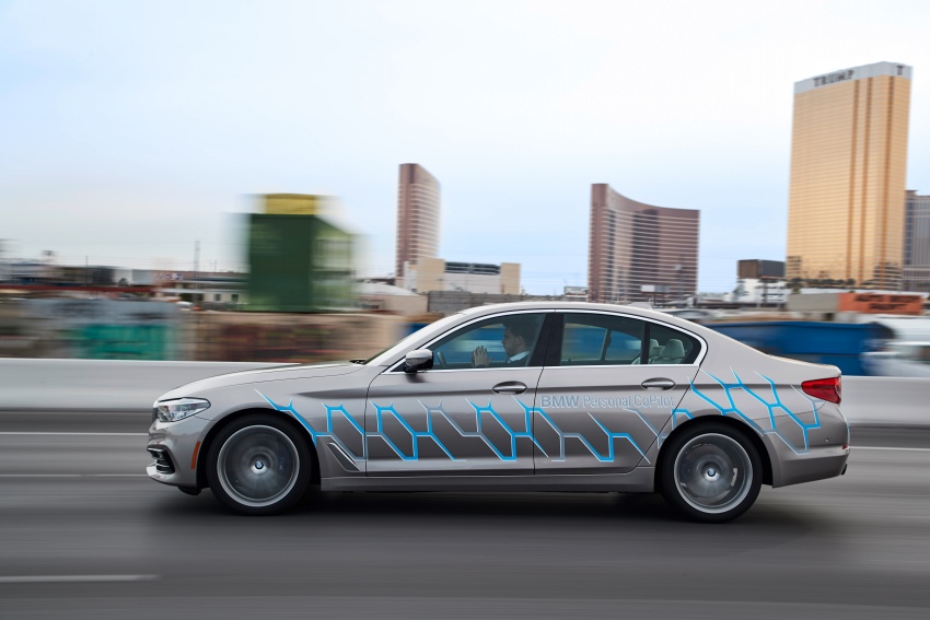 BMW i Inside Future with HoloActive Touch, BMW Connected, self-driving G30 5 Series at CES 2017 598438