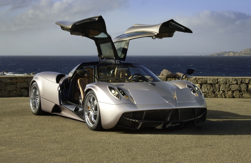 Pagani Huayra Roadster teased again, front shown 608310