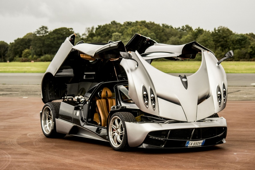 Pagani Huayra Roadster teased again, front shown 608313